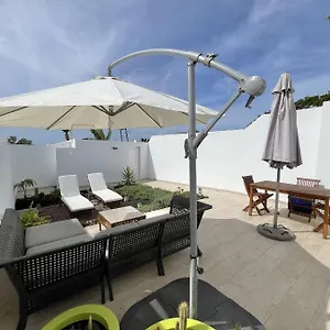 casahost-townhouse-lise.in-canary-islands.com/